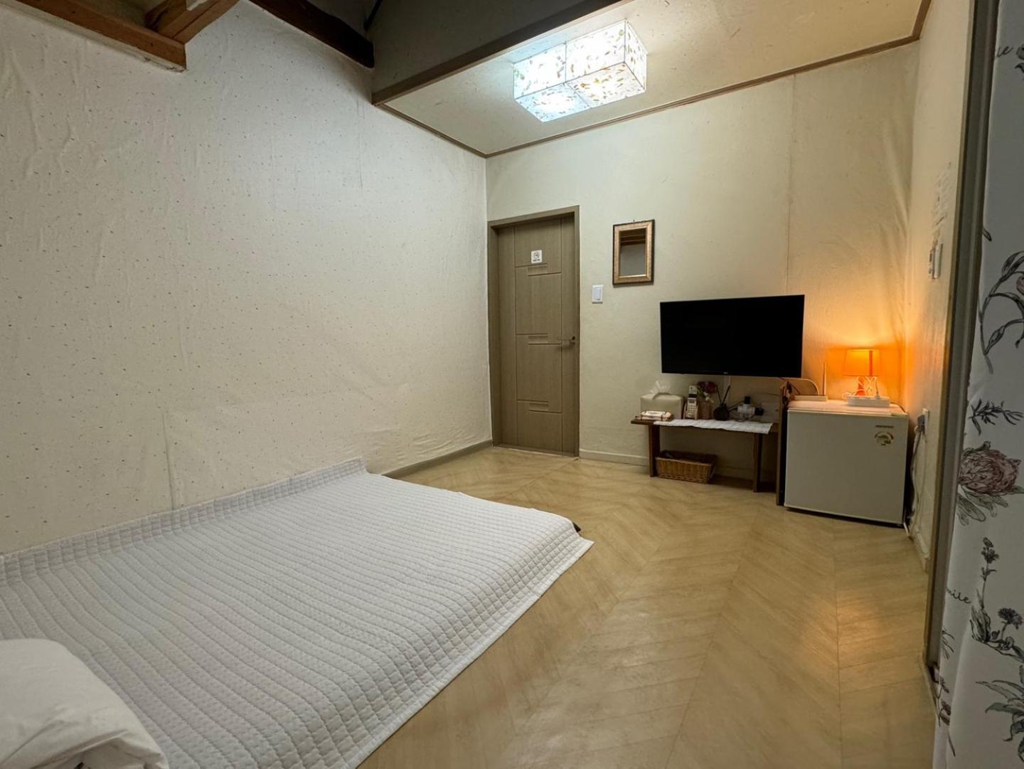 Pungnam House Hotel Jeonju Exterior photo